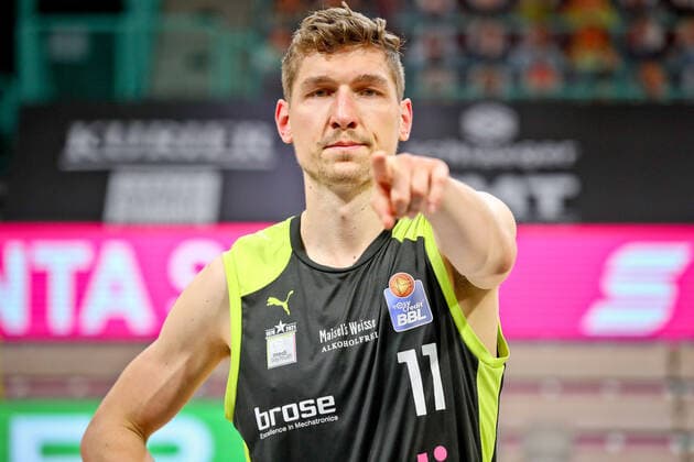 11 Andreas Seiferth (medi) medi bayreut vs. Fraport Skyliners, Basketball, Bundesliga, easycredit BBL, 33. Spieltag, Spielzeit 2020 2021, 04.05.2021, medi bayreut vs. Fraport Skyliners, Basketball, Bundesliga, easycredit BBL, 33. Spieltag, Spielzeit 2020 2021, 04.05.2021 Bayreuth Copyright: xEibner-Pressefoto ThorstenxOchsx EP_TOS