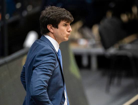 Head Coach Pedro Calles (Towers) 04.05.21, Hamburg Towers vs. BG Göttingen, Hamburg-Wilhelmsburg, edel-optics Arena, easyCredit BBL, Basketball Bundesliga, Saison 2020 2021, 33. Spieltag Â