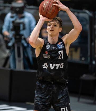 Justus Hollatz (Towers) 04.05.21, Hamburg Towers vs. BG Göttingen, Hamburg-Wilhelmsburg, edel-optics Arena, easyCredit BBL, Basketball Bundesliga, Saison 2020 2021, 33. Spieltag Â