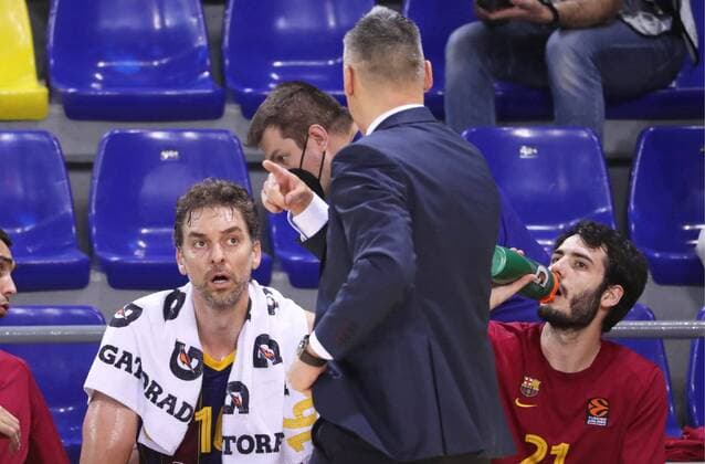 May 04, 2021, Barcelona, Catalonia, Spain: Sarunas Jasikevicius and Pau Gasol during the match betweeen FC Barcelona, Barca and Zenit Saint Petersburg, corresponding to the 5th match of the 1 4 final of the Euroleague, played at the Palau Blaugrana. Photo: JGS Cordon Press Cordon Press