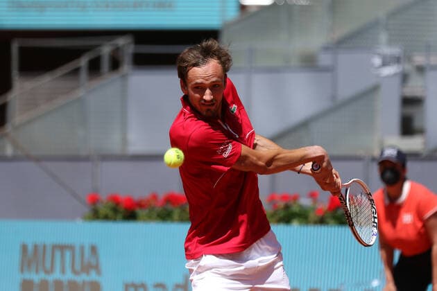 May 5, 2021, MADRID, MADRID, SPAIN: Daniil Medvedev of Russia in action during his Men s Singles match, round of 32, against Alejandro Davidovich Fokina of Spain on the ATP, Tennis Herren Masters 1000 - Mutua Madrid Open 2021 at La Caja Magica on May 5, 2021 in Madrid, Spain. MADRID SPAIN - ZUMAa181 20210505_zaa_a181_038 Copyright: xOscarxJ.xBarrosox