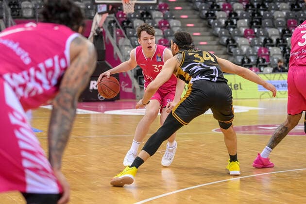 easyCredit BBL, Telekom Baskets Bonn vs. Basketball Loewen Braunschweig, 05.05.2021 Simonas Lukosius (Telekom Baskets Bonn 32), easyCredit BBL, Telekom Baskets Bonn vs. Basketball Loewen Braunschweig am 05.05.2021 im Telekom Dome Bonn, Bonn (Nordrhein-Westfalen) Copyright: xBEAUTIFULxSPORTS Mueller-Laschetx