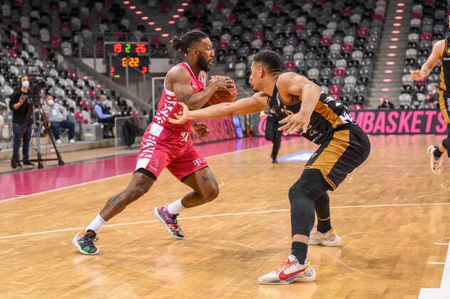 easyCredit BBL, Telekom Baskets Bonn vs. Basketball Loewen Braunschweig, 05.05.2021 Xavier Pollard (Telekom Baskets Bonn 2), easyCredit BBL, Telekom Baskets Bonn vs. Basketball Loewen Braunschweig am 05.05.2021 im Telekom Dome Bonn, Bonn (Nordrhein-Westfalen) Copyright: xBEAUTIFULxSPORTS Mueller-Laschetx