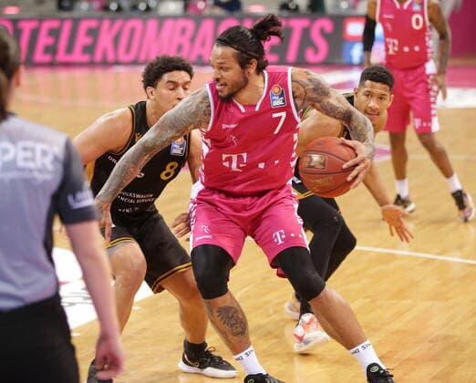 Chris Babb Telekom Baskets Bonn vs. Basketball Löwen Braunschweig easyCredit BBL 1. Bundesliga , Saison 2020 2021 , 33. Spieltag