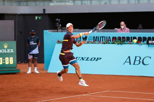Kei Nishikori (JPN), MAY 5, 2021 - Tennis : Kei Nishikori of Japan during Singles 2nd round match against Alexander Zverev of Germany on the ATP, Tennis Herren World Tour Masters 1000 Mutua Madrid Open tennis tournament at the Caja Magica in Madrid, Spain. Noxthirdxpartyxsales  (0117103525st)