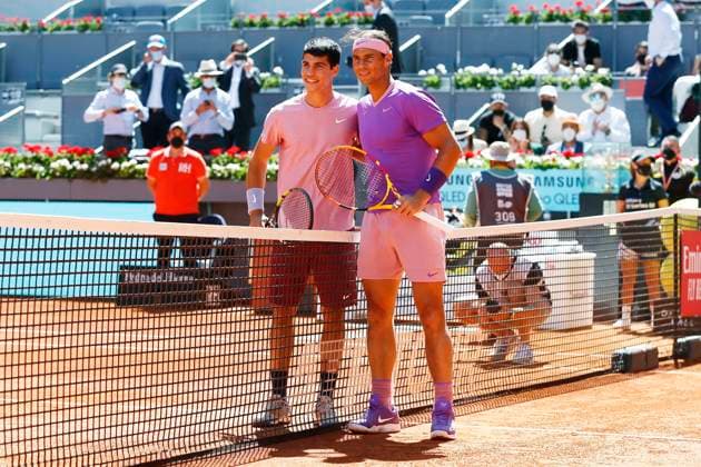 (L-R) Carlos Alcaraz, Rafael Nadal (ESP), MAY 5, 2021 - Tennis : Rafael Nadal and Carlos Alcaraz of Spain before start Singles 2nd round match on the ATP, Tennis Herren World Tour Masters 1000 Mutua Madrid Open tennis tournament at the Caja Magica in Madrid, Spain. Noxthirdxpartyxsales  (0117103599st)