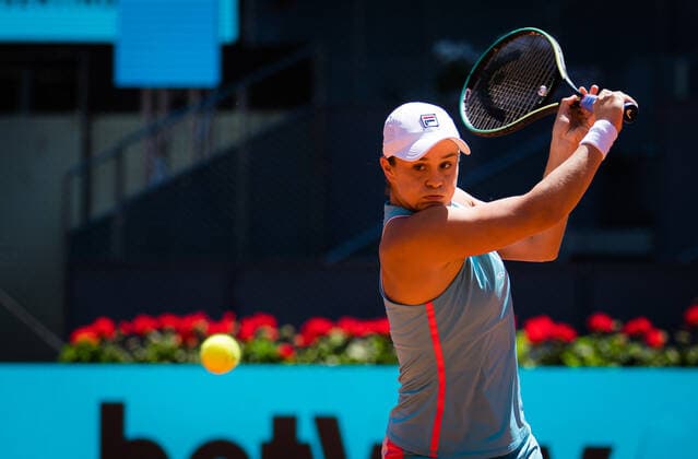 May 6, 2021, MADRID, MADRID, SPAIN: Ashleigh Barty of Australia in action during the semi-final of the 2021 Mutua Madrid Open WTA, Tennis Damen 1000 tournament against Paula Badosa of Spain MADRID SPAIN - ZUMAa181 20210506_zaa_a181_031 Copyright: xRobxPrangex