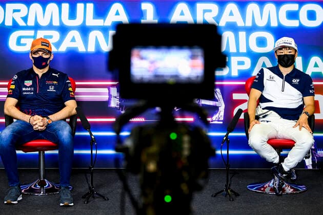 F1 Grand Prix of Spain 33 Max Verstappen (NED, Red Bull Racing), 22 Yuki Tsunoda (JPN, Scuderia AlphaTauri Honda), F1 Grand Prix of Spain at Circuit de Barcelona-Catalunya on May 6, 2021 in Barcelona, Spain. (Photo by Mark Sutton LAT Motorsport Images FIA Pool via HOCH ZWEI) Barcelona Spain Poolfoto HOCH ZWEI Pool Motorsport Images ,EDITORIAL USE ONLY