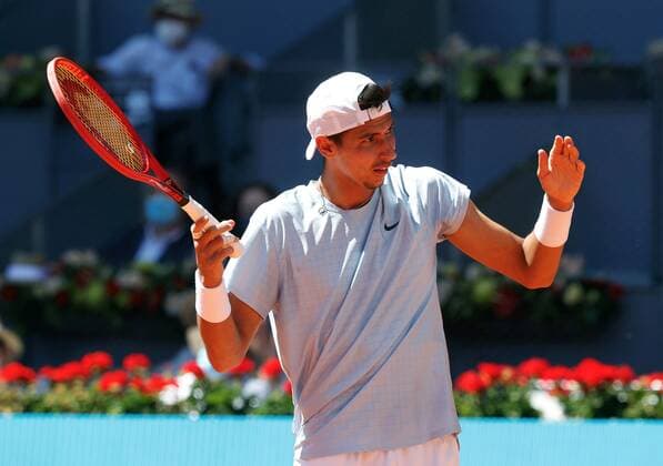 Alexei Popyrin of Australia reacts during his Mutua Madrid Open tennis tournament round of 16 tennis match against Rafael Nadal of Spain held in Madrid, central Spain, 06 May 2021. Rafael Nadal vs Alexei Popyrin !ACHTUNG: NUR REDAKTIONELLE NUTZUNG!  Copyright: xChemaxMoyax GRAF772 20210506-637559154366643722