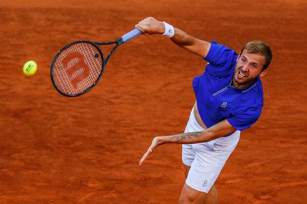 Daniel Evans of England in action against Alexander Zverev of Germany during their Mutua Madrid Open tennis tournament round of 16 tennis match held in Madrid, central Spain, 06 May 2021. Alexander Zverev vs Daniel Evans !ACHTUNG: NUR REDAKTIONELLE NUTZUNG!  Copyright: xJuanJoxMartínx GRAF960 20210506-637559290739195364