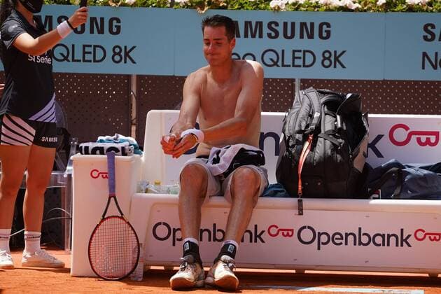 Dominic Thiem (AUT) VS John Isner (US) Durning Match Master 1000 - Mutua Madrid Open 2021, Madrid May 7, 2021 Cordon Press