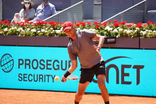 Dominic Thiem (AUT) VS John Isner (US) Durning Match Master 1000 - Mutua Madrid Open 2021, Madrid May 7, 2021 Cordon Press