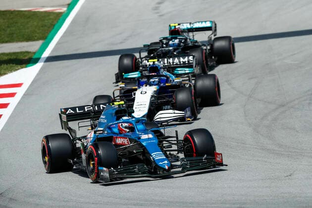 31 OCON Esteban (fra), Alpine F1 A521, action 06 LATIFI Nicholas (can), Williams Racing F1 FW43B, action during the Formula 1 Aramco Gran Premio De Espana 2021 from May 07 to 10, 2021 on the Circuit de Barcelona-Catalunya, in Montmelo, near Barcelona, Spain FORMULE 1 : Grand prix d Espagne - Barcelone - Preparations - 07 05 2021 DPPI Panoramic  00121006__B2_0667