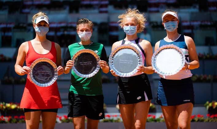 Mandatory Credit: Photo by Rob Prange Shutterstock (11888299n) Gabriela Dabrowski of Canada & Demi Schuurs of the Netherlands and Katerina Siniakova &Barbora Krejcikova of the Czech Republic with their trophies after the doubles final of the 2021 Mutua Madrid Open WTA, Tennis Damen 1000 tournament Mutua Madrid Open, Tennis, La Caja Magica, Madrid, Spain - 08 May 2021 Mutua Madrid Open, Tennis, La Caja Magica, Madrid, Spain - 08 May 2021  Copyright: xRobxPrange Shutterstockx 11888299n