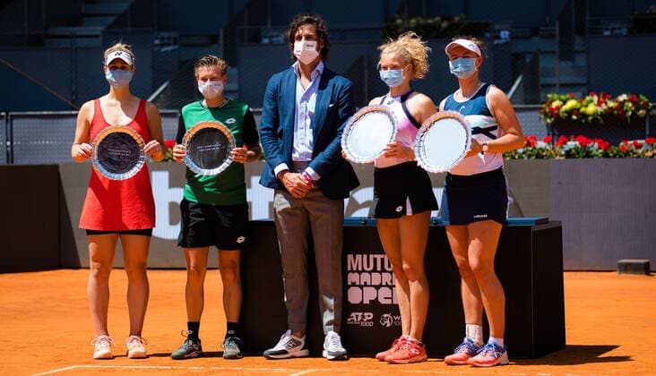 Mandatory Credit: Photo by Rob Prange Shutterstock (11888299l) Gabriela Dabrowski of Canada & Demi Schuurs of the Netherlands and Katerina Siniakova &Barbora Krejcikova of the Czech Republic with their trophies after the doubles final of the 2021 Mutua Madrid Open WTA, Tennis Damen 1000 tournament Mutua Madrid Open, Tennis, La Caja Magica, Madrid, Spain - 08 May 2021 Mutua Madrid Open, Tennis, La Caja Magica, Madrid, Spain - 08 May 2021  Copyright: xRobxPrange Shutterstockx 11888299l