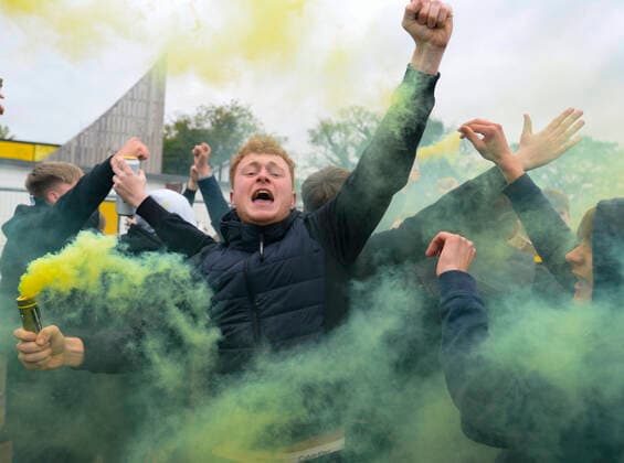Cambridge United Fans Celebrate Promotion Cambridge United fans celebrating their promotion to league One outside the R Costings Abbey Stadium, Cambridge on Saturday 8th May 2021. Cambridge Cambridgeshire United Kingdom fletcher-cambridg210508_npRje  Copyright: xMIxNewsx