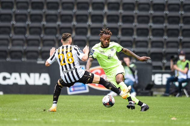 NGONDA Glody ( 3 - Dijon FCO ) - EL MELALI Farid ( 28 - Angers ) - FOOTBALL : Angers vs Dijon - Ligue 1 - Angers - 09 05 2021 FedericoPestellini Panoramic 