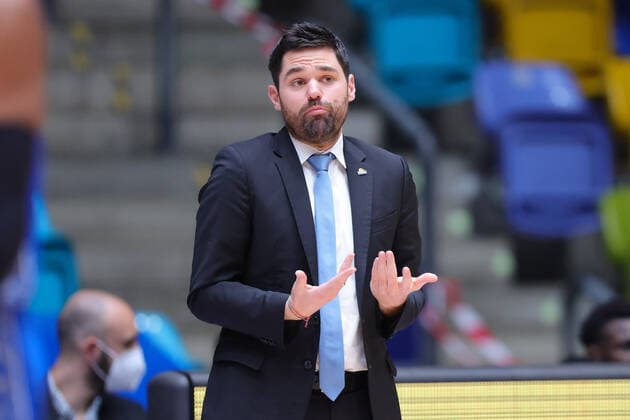 Fraport Skyliners - Hamburg Towers, easyCredit BBL Trainer Sebastian Gleim (Fraport Skyliners). Basketball-Spiel der easyCredit BBL zwischen den Fraport Skyliners und den Hamburg Towers am 9. Mai 2021 in der Fraport-Arena in Frankfurt am Main., Frankfurt am Main Hessen Deutschland Fraport-Arena