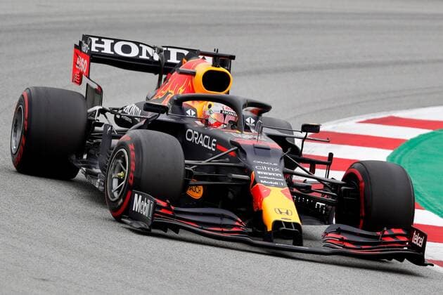 Dtuch driver Max Verstappen of Red Bull Team leads at the begining of the Spain s Formula One Grand Prix at Barcelona-Catalunya racetrack in Montmelo, Barcelona, nort-eastern Spain, 09 May 2021. Spain s Formula One Grand Prix !ACHTUNG: NUR REDAKTIONELLE NUTZUNG!  Copyright: xAlejandroxGarcíax GRAFCAT2897 20210509-637561709984391149