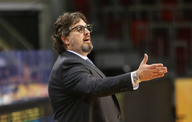 Ludwigsburg , Basketball easyCredit BBL Bundesliga , MHP RIESEN Ludwigsburg vs. Bayern München ,Andrea Trinchieri Trainer Bayern )