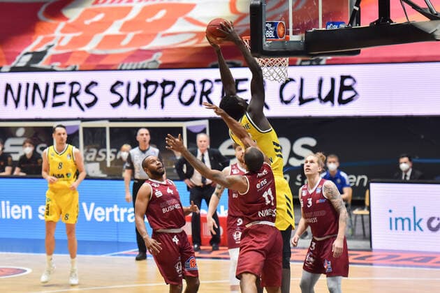 Chemnitz, Deutschland 09. Mai 2021: 1. BBL - 2020 2021 - Niners Chemnitz vs. Alba Berlin Korbleger Peyton Siva (Berlin) Messe Chemnitz Sachsen Copyright: xFotostandx xDostmannx