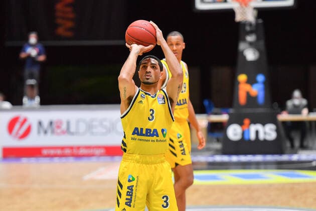Chemnitz, Deutschland 09. Mai 2021: 1. BBL - 2020 2021 - Niners Chemnitz vs. Alba Berlin Freiwurf von Peyton Siva (Berlin) Messe Chemnitz Sachsen Copyright: xFotostandx xDostmannx