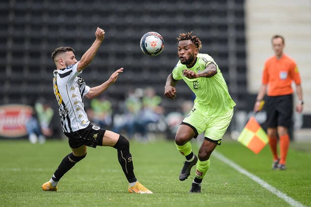 NGONDA Glody ( 3 - Dijon FCO ) - EL MELALI Farid ( 28 - Angers ) - FOOTBALL : Angers vs Dijon - Ligue 1 - Angers - 09 05 2021 FedericoPestellini Panoramic 