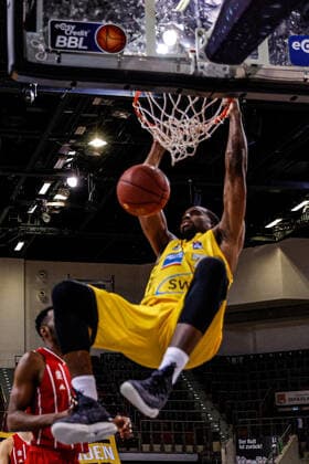 Ludwigsburg , Basketball easyCredit BBL Bundesliga , MHP RIESEN Ludwigsburg vs. Bayern München , Jamel McLean (Riesen)