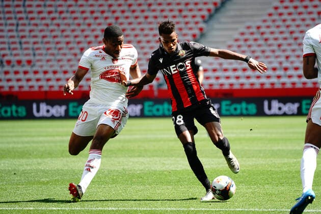 Hicham Boudaoui (OGC Nice) - Ronael Pierre Gabriel (Brest) FOOTBALL : OGC Nice vs Brest - Ligue 1 Uber Eats - Nice - 09 05 2021 NorbertScanella PanoramiC 