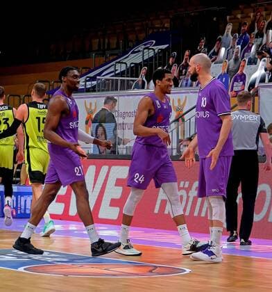 GSD zje123 Saison 2020 21 Easy credit Basketball Bundesliga BG Göttingen - medi bayreuth Göttingens Jubel