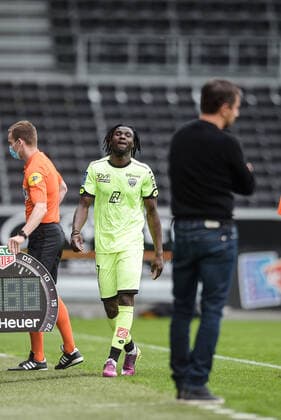 Mama Samba BALDE ( 17 - Dijon FCO ) - David LINARES ( entraineur Dijon ) - FOOTBALL : Angers vs Dijon - Ligue 1 - Angers - 09 05 2021 FedericoPestellini Panoramic 