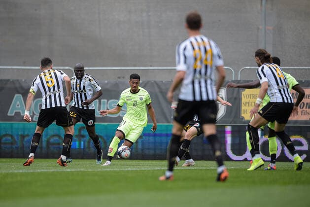 CHOUIAR Mounir ( 21 - Dijon FCO ) - FOOTBALL : Angers vs Dijon - Ligue 1 - Angers - 09 05 2021 FedericoPestellini Panoramic 