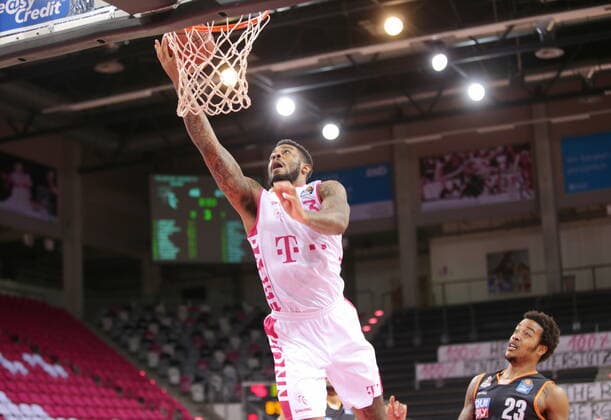 James Thompson IV Telekom Baskets Bonn vs. ratiopharm Ulm easyCredit BBL 1. Bundesliga , Saison 2020 2021 , 34. Spieltag