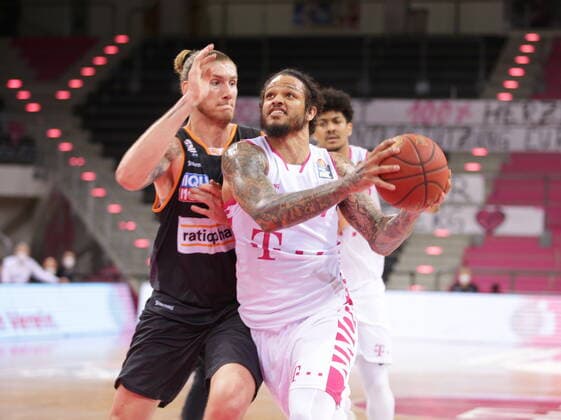 Chris Babb Telekom Baskets Bonn vs. ratiopharm Ulm easyCredit BBL 1. Bundesliga , Saison 2020 2021 , 34. Spieltag