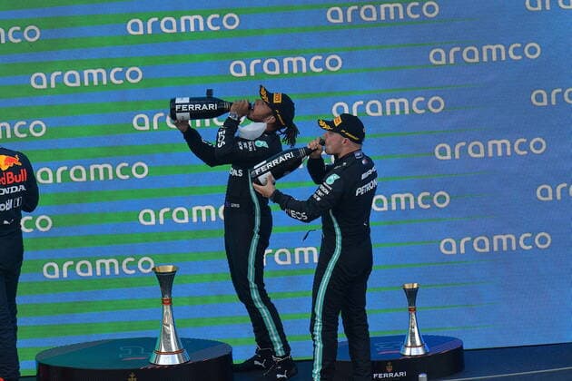 F1 Aramco Grand Prix von Spanien 2021 09.05.2021, Circuit de Catalunya, Barcelona, F1 Aramco Grand Prix von Spanien 2021 , im Bild Sieger Lewis Hamilton (GBR 44), Mercedes-AMG Petronas Formula One Team, 2.Platz für Max Verstappen (NEL 33), Red Bull Racing Honda, 3.Platz für Valtteri Bottas (FIN 77), Mercedes-AMG Petronas Formula One Team