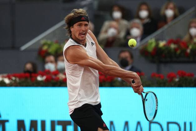 Alexander Zverev of Germany in action against Matteo Berrettini of Italy during the men s final at the Mutua Madrid Open tennis tou?rnament in Madrid, Spain, 09 May 2021. Mutua Madrid Open tennis tou?rnament !ACHTUNG: NUR REDAKTIONELLE NUTZUNG!  Copyright: xRodrigoxJimenezx GRAF3431 20210509-637561842923302616
