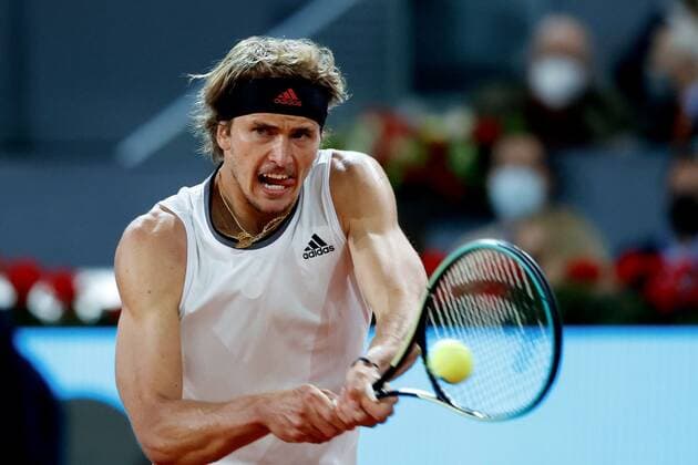 Alexander Zverev of Germany in action against Matteo Berrettini of Italy during the men s final at the Mutua Madrid Open tennis tou?rnament in Madrid, Spain, 09 May 2021. Mutua Madrid Open tennis tou?rnament !ACHTUNG: NUR REDAKTIONELLE NUTZUNG!  Copyright: xChemaxMoyax GRAF3514 20210509-637561884078893157