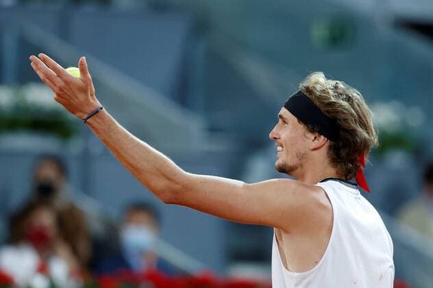 Alexander Zverev of Germany in action against Matteo Berrettini of Italy during the men s final at the Mutua Madrid Open tennis tou?rnament in Madrid, Spain, 09 May 2021. Mutua Madrid Open tennis tou?rnament !ACHTUNG: NUR REDAKTIONELLE NUTZUNG!  Copyright: xChemaxMoyax GRAF3548 20210509-637561904226948843