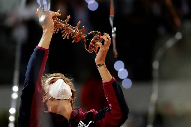Alexander Zverev of Germany poses with the trophy after winning against Matteo Berrettini of Italy during the men s final at the Mutua Madrid Open tennis tou?rnament in Madrid, Spain, 09 May 2021. Mutua Madrid Open tennis tou?rnament !ACHTUNG: NUR REDAKTIONELLE NUTZUNG!  Copyright: xChemaxMoyax GRAF3644 20210509-637561947889352824