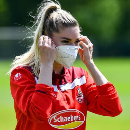 Ricarda Schaber (Köln, 6) mit Maske, Porträt, Portrait, 09.05.2021, Köln (Deutschland), Fussball, 2. Frauen-Bundesliga Süd, 1. FC Köln - FC Würzburger Kickers, DFB DFL REGULATIONS PROHIBIT ANY USE OF PHOTOGRAPHS AS IMAGE SEQUENCES AND OR QUASI-VIDEO.