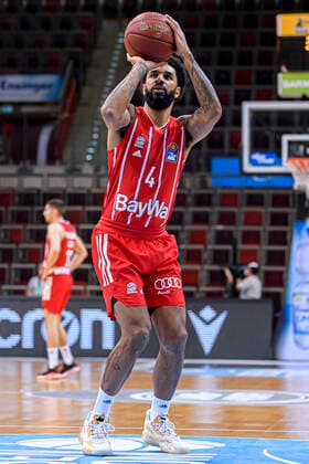 Ludwigsburg, Deutschland 09. Mai 2021: BBL- 20 21 - MHP Riesen Ludwigsburg vs. FC Bayern Basketball Dennis Jerome Seeley (FC Bayern) Ludwigsburg MHP Arena Baden-Württemberg Deutschland