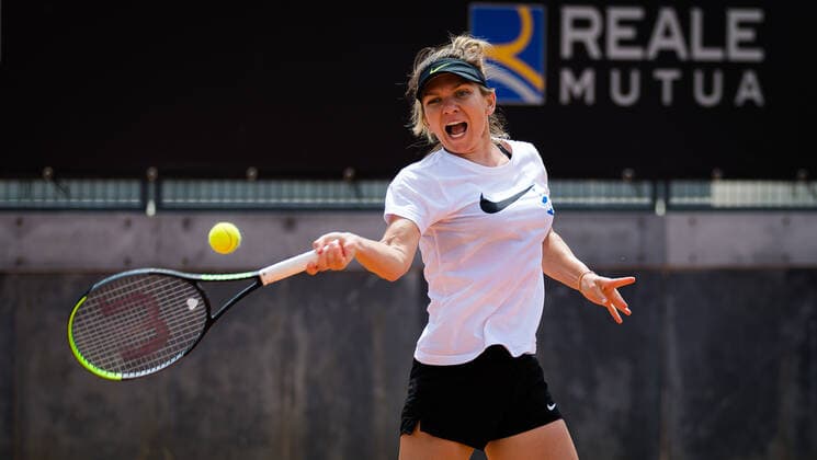 May 11, 2021, ROMA, ITALY: Simona Halep of Romania during practice at the 2021 Internazionali BNL d Italia WTA, Tennis Damen 1000 tournament ROMA ITALY - ZUMAa181 20210511_zaa_a181_079 Copyright: xRobxPrangex
