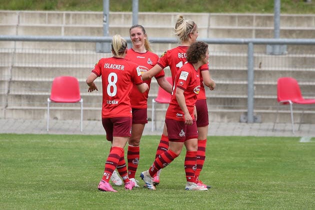 13.05.2021 2.BL 6. Spieltag Eintracht Frankfurt II 1.FC Köln v.l., Mandy Islacker (1.FC Köln),Rachel Miriam Rinast (1.FC Köln),Sharon Beck (1.FC Köln), Anja Pfluger (1.FC Köln), Torjubel, Goal celebration, celebrate the goal (DFL DFB REGULATIONS PROHIBIT ANY USE OF PHOTOGRAPHS as IMAGE SEQUENCES and or QUASI-VIDEO) Copyright: JoaquimxFerreira