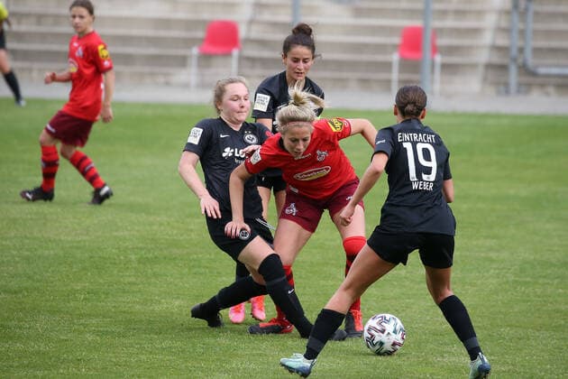 13.05.2021 2.BL 6. Spieltag Eintracht Frankfurt II 1.FC Köln v.l., Madeleine Steck (Eintracht Frankfurt II), Sharon Beck (1.FC Köln),Franka Weber (Eintracht Frankfurt II),Zweikampf, Action, Aktion, Battles for the Ball (DFL DFB REGULATIONS PROHIBIT ANY USE OF PHOTOGRAPHS as IMAGE SEQUENCES and or QUASI-VIDEO) Copyright: JoaquimxFerreira