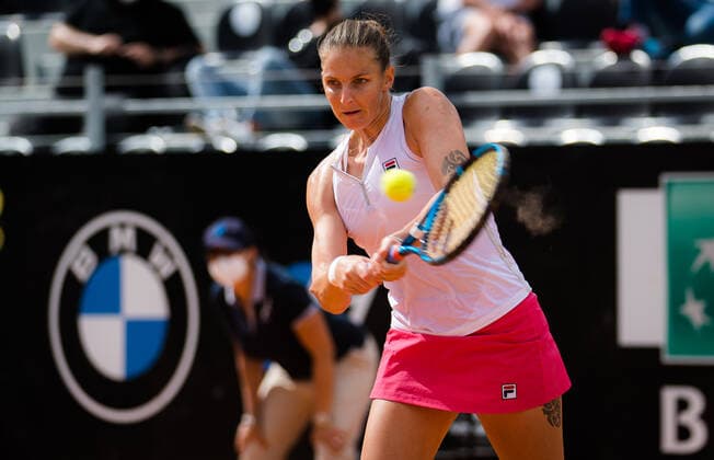 May 13, 2021, ROMA, ITALY: Karolina Pliskova of the Czech Republic in action during her third-round match at the 2021 Internazionali BNL d Italia WTA, Tennis Damen 1000 tournament against Vera Zvonareva of Russia ROMA ITALY - ZUMAa181 20210513_zaa_a181_101 Copyright: xRobxPrangex