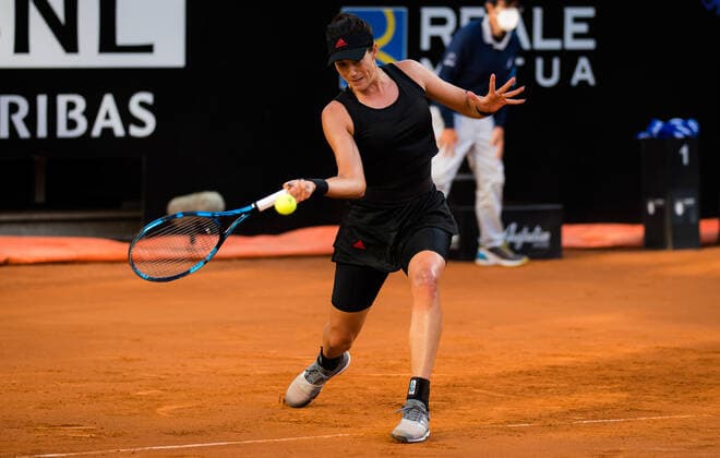 May 13, 2021, ROMA, ITALY: Garbine Muguruza of Spain in action during her third-round match at the 2021 Internazionali BNL d Italia WTA, Tennis Damen 1000 tournament against Elina Svitolina of the Ukraine ROMA ITALY - ZUMAa181 20210513_zaa_a181_146 Copyright: xRobxPrangex