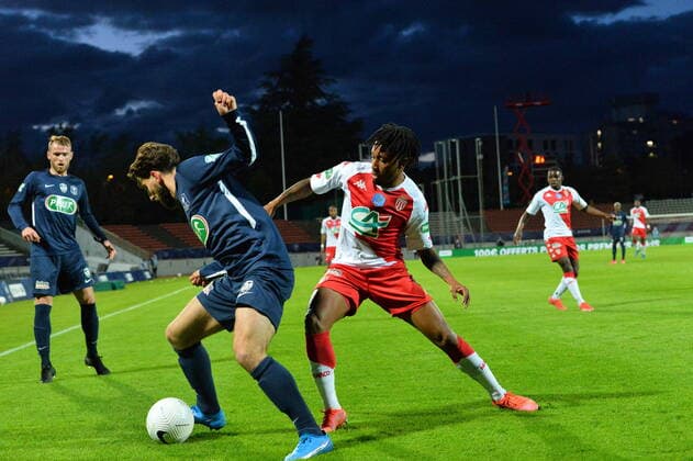 Fußball, Coupe de France, GFA Rumilly-Vallieres - AS Monaco Joris Cottin (rumilly) vs Gelson Martins (monaco) FOOTBALL : GFA Rumilly Vallieres vs AS Monaco - 1 2 de finale de Coupe de France - 13 05 2021 FredericChambert Panoramic 