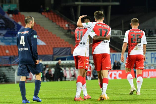 Fußball, Coupe de France, GFA Rumilly-Vallieres - AS Monaco Joie de Aleksandr Golovin (monaco) avec Gelson Martins et Ruben Aguilar FOOTBALL : GFA Rumilly Vallieres vs AS Monaco - 1 2 de finale de Coupe de France - 13 05 2021 FredericChambert Panoramic 