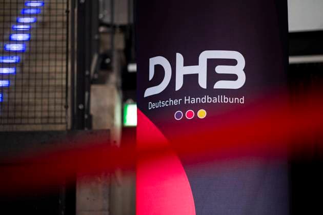 02.05.2021 - Handball, Herren, Länderspiel, EM-Qualifikation, 2020 2021, Deutschland - Estland: Symbol, Feature DHB, Deutscher Handball Bund, Deutscher Handballbund, Stuttgart Baden-Württemberg Deutschland Porsche-Arena