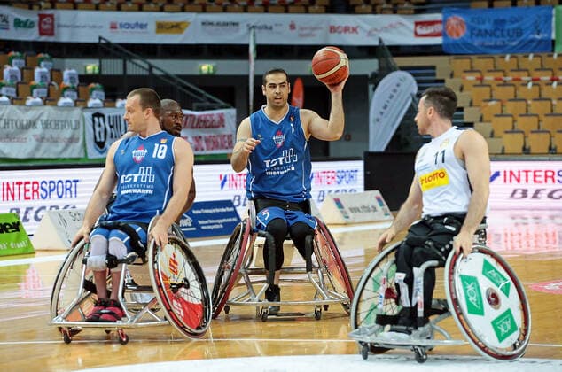 15.05.2021, xovx, Rollstuhlbasketball Bundesliga, Playoffs-Finale Deutsche Meisterschaft - Spiel 2, RSV Lahn-Dill - RSB Thuringia Bulls v.l. Andre Bienek (RSB Thuringia Bulls), Brian Bell (RSV Lahn-Dill), Vahid Gholamazad (RSB Thuringia Bulls), Steve Serio (RSV Lahn-Dill) Wetzlar Rittal-Arena Hessen Deutschland (DE)